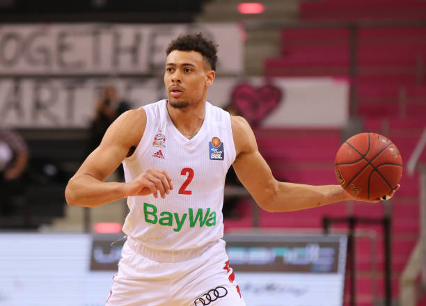 于在比赛中 于在比赛中