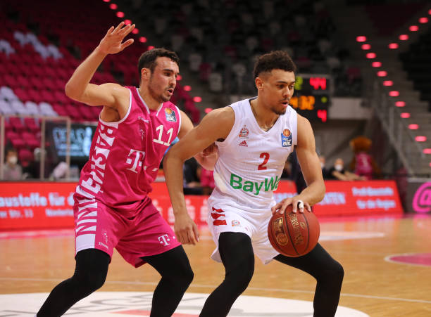 勇士队的连 勇士队的连