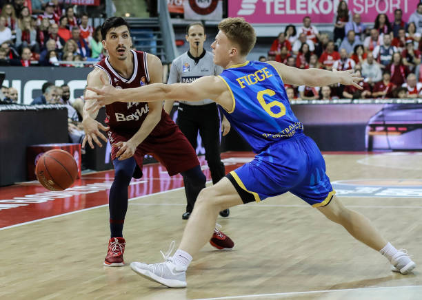 这位年轻小 这位年轻小