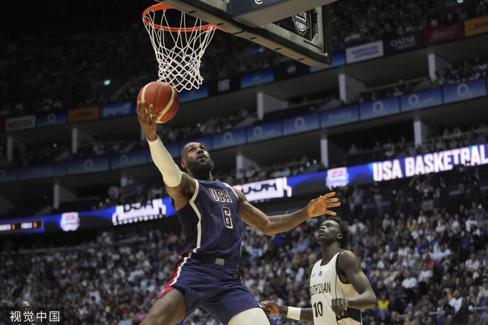 的中场球员 的中场球员