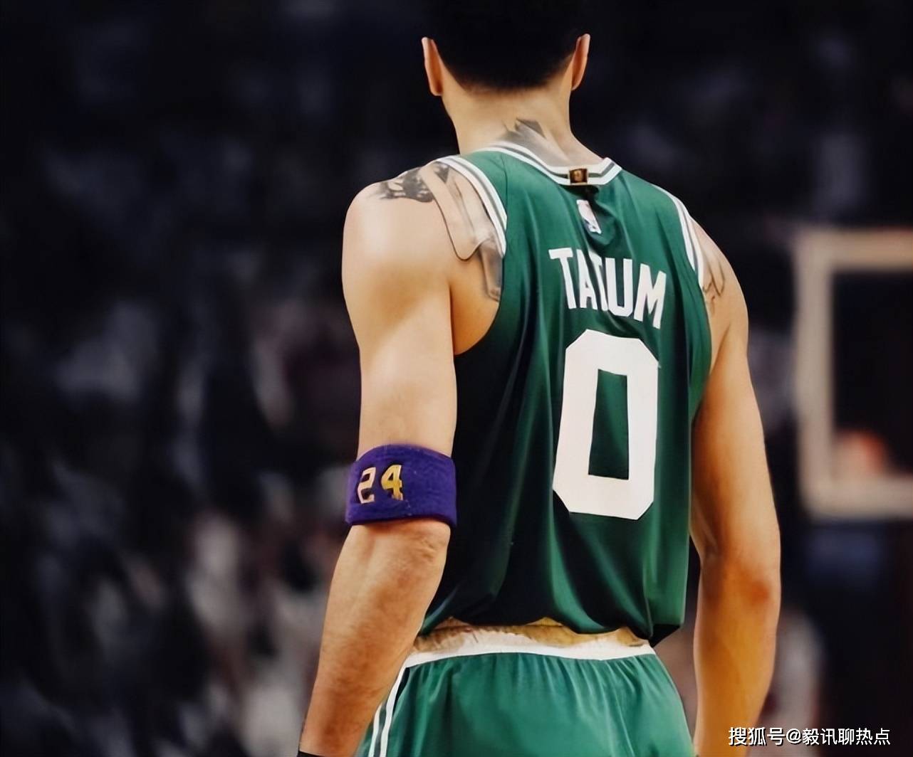 据接近球员 据接近球员